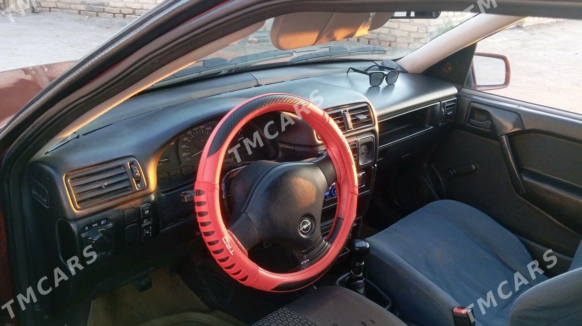 Opel Vectra 1991 - 40 000 TMT - Дашогуз - img 3