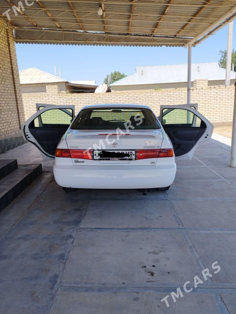Toyota Camry 1999 - 130 000 TMT - Мары - img 4