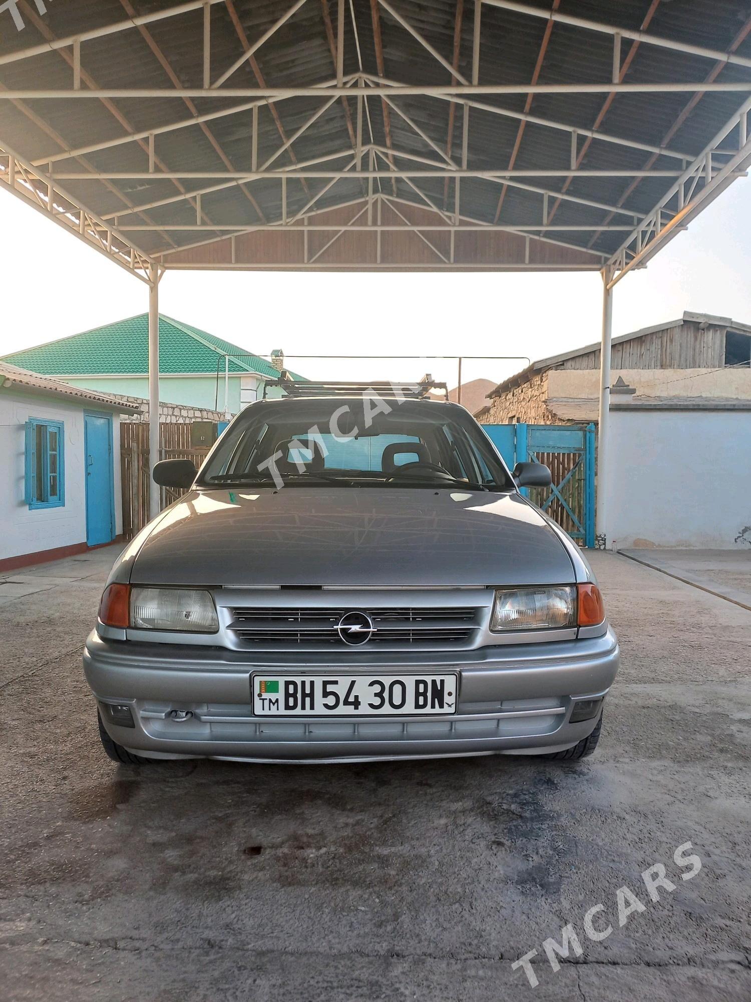 Opel Astra 1992 - 50 000 TMT - Balkanabat - img 6