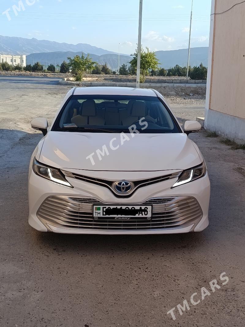 Toyota Camry Hybrid 2020 - 255 000 TMT - Täze zaman - img 4