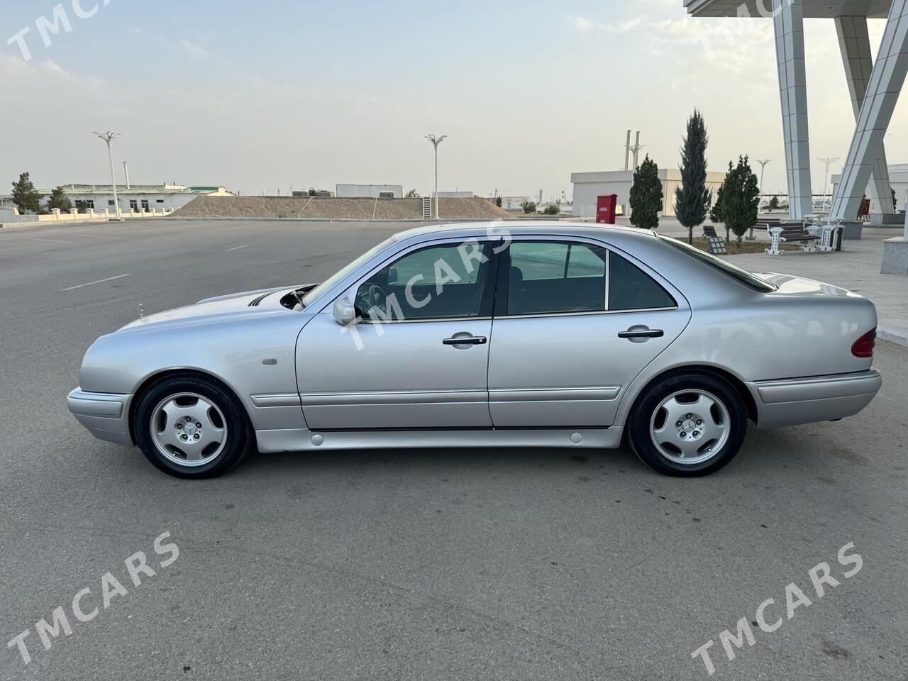 Mercedes-Benz E320 1998 - 111 000 TMT - Balkanabat - img 2