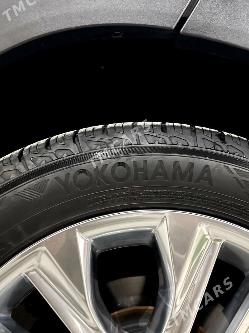 Toyota Highlander 2022 - 670 000 TMT - Мары - img 4