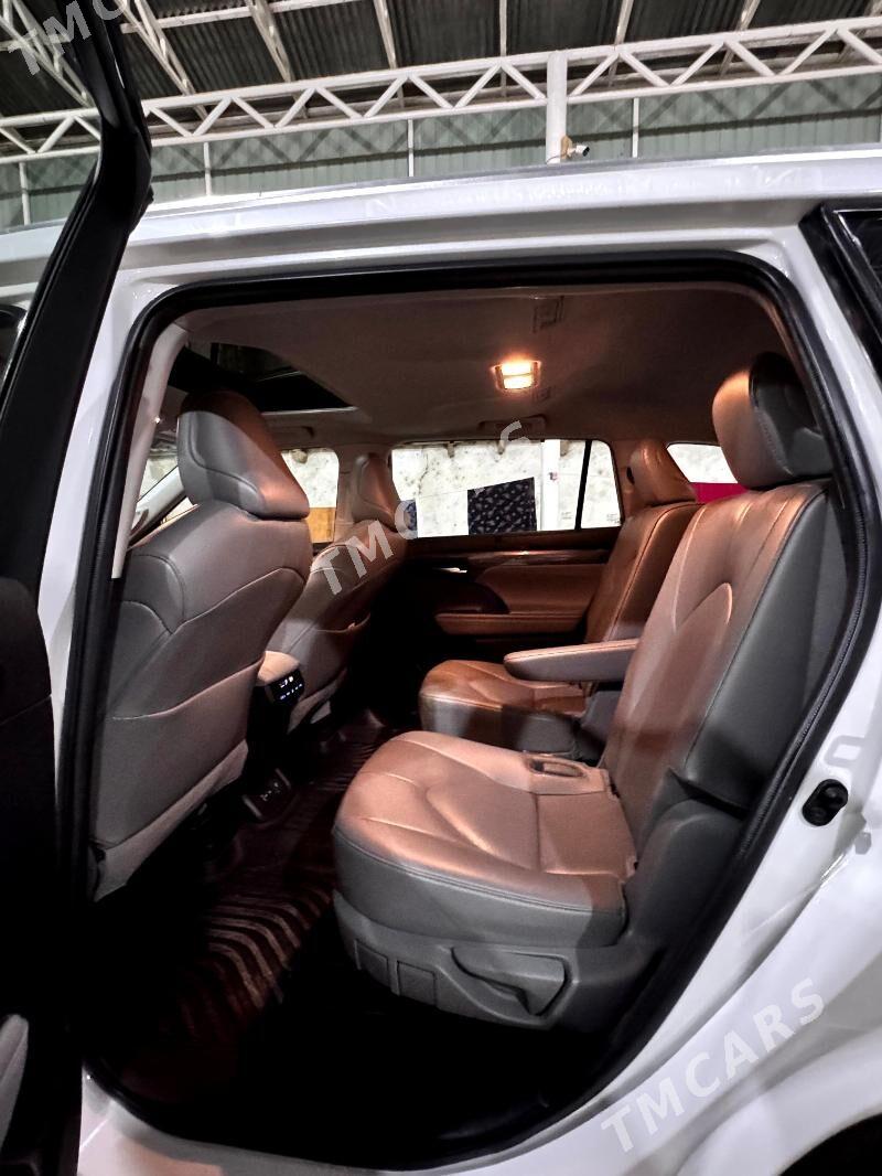 Toyota Highlander 2022 - 670 000 TMT - Мары - img 8