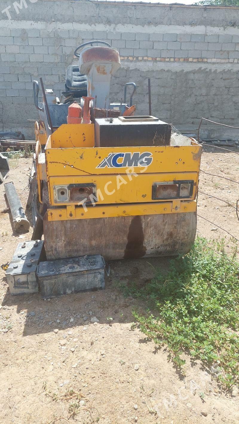 XCMG LW300F 2010 - 45 000 TMT - Aşgabat - img 2