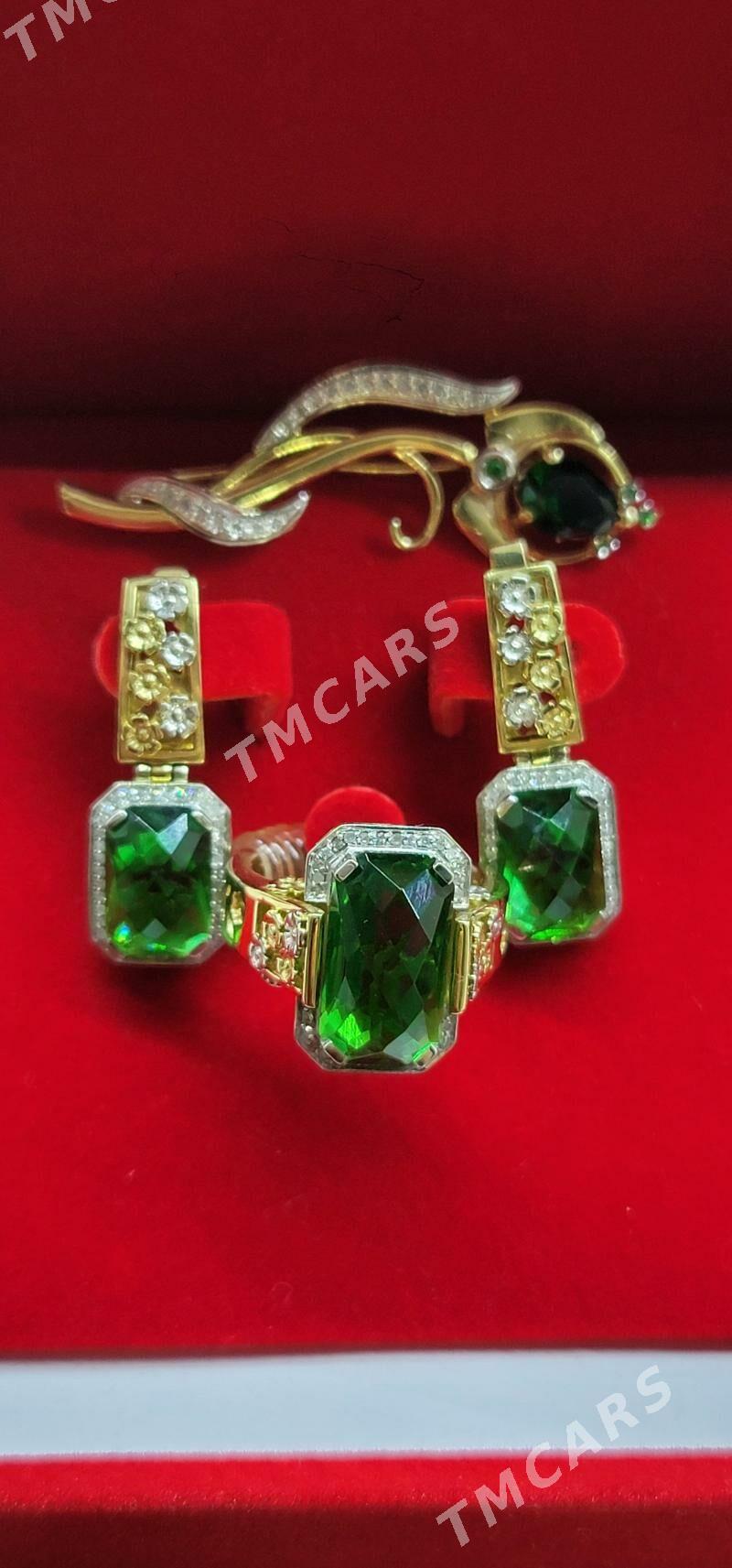 gyzyl yerewan kamplekt broşka - Aşgabat - img 3
