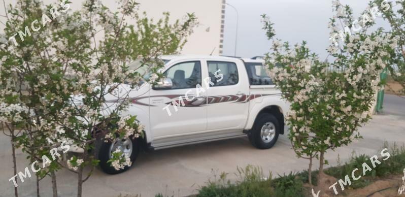 Toyota Hilux 2014 - 405 000 TMT - Тязе заман - img 5