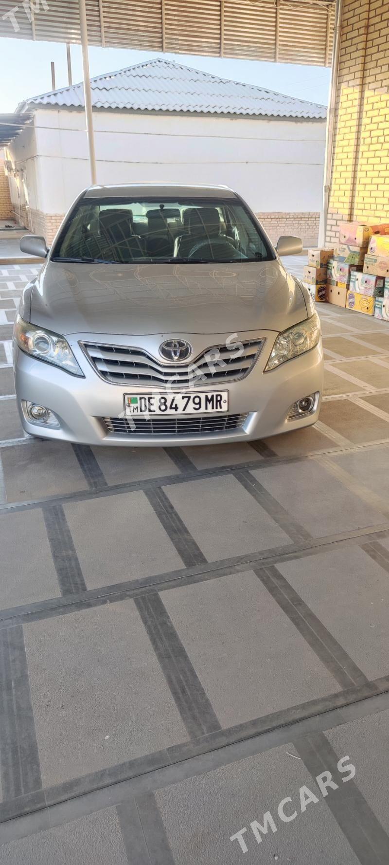 Toyota Camry 2010 - 200 000 TMT - Мары - img 3