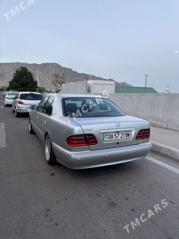 Mercedes-Benz E320 2000 - 130 000 TMT - Балканабат - img 3