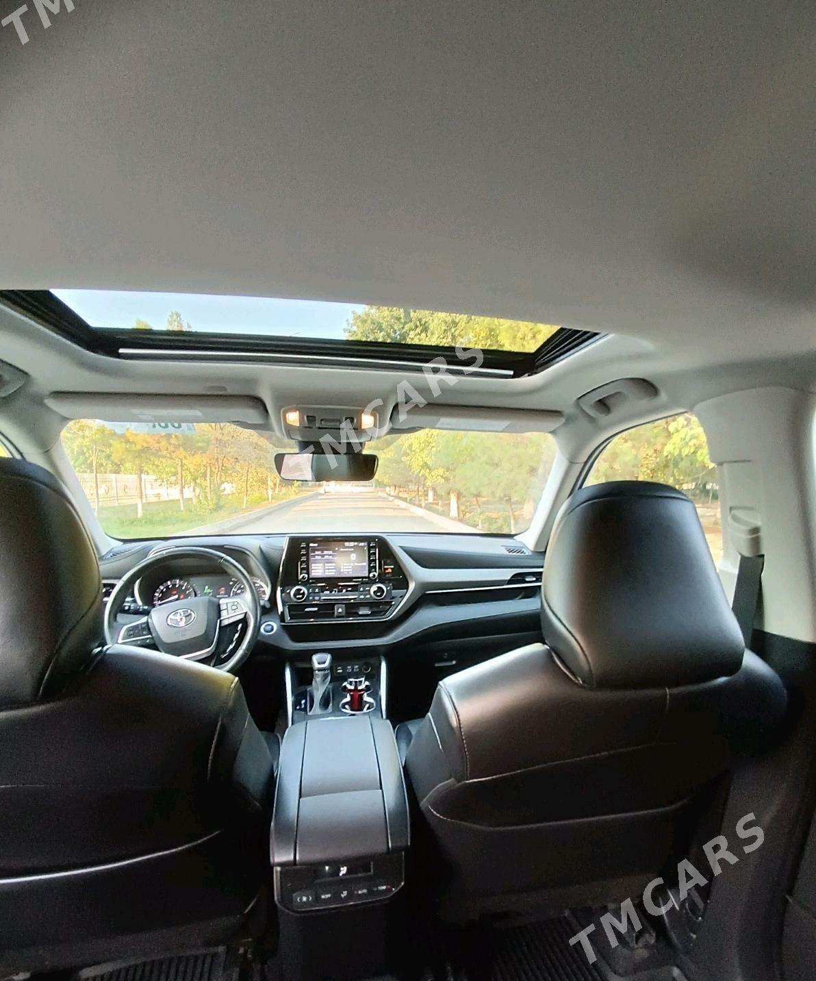 Toyota Highlander 2022 - 525 000 TMT - Байрамали - img 4