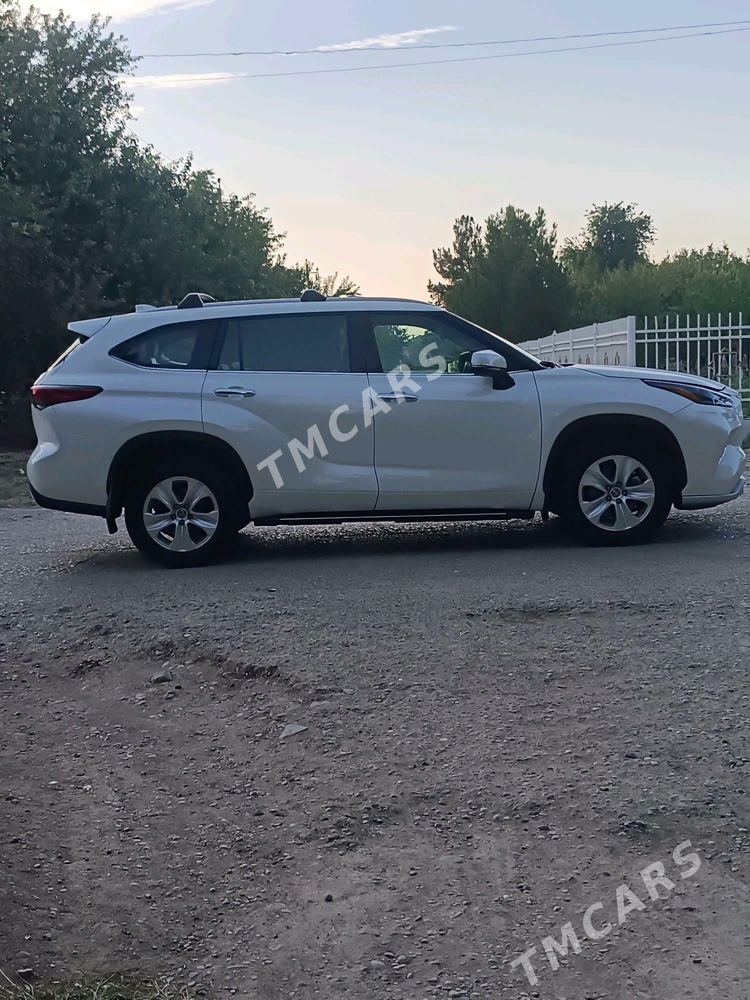 Toyota Highlander 2022 - 525 000 TMT - Байрамали - img 3