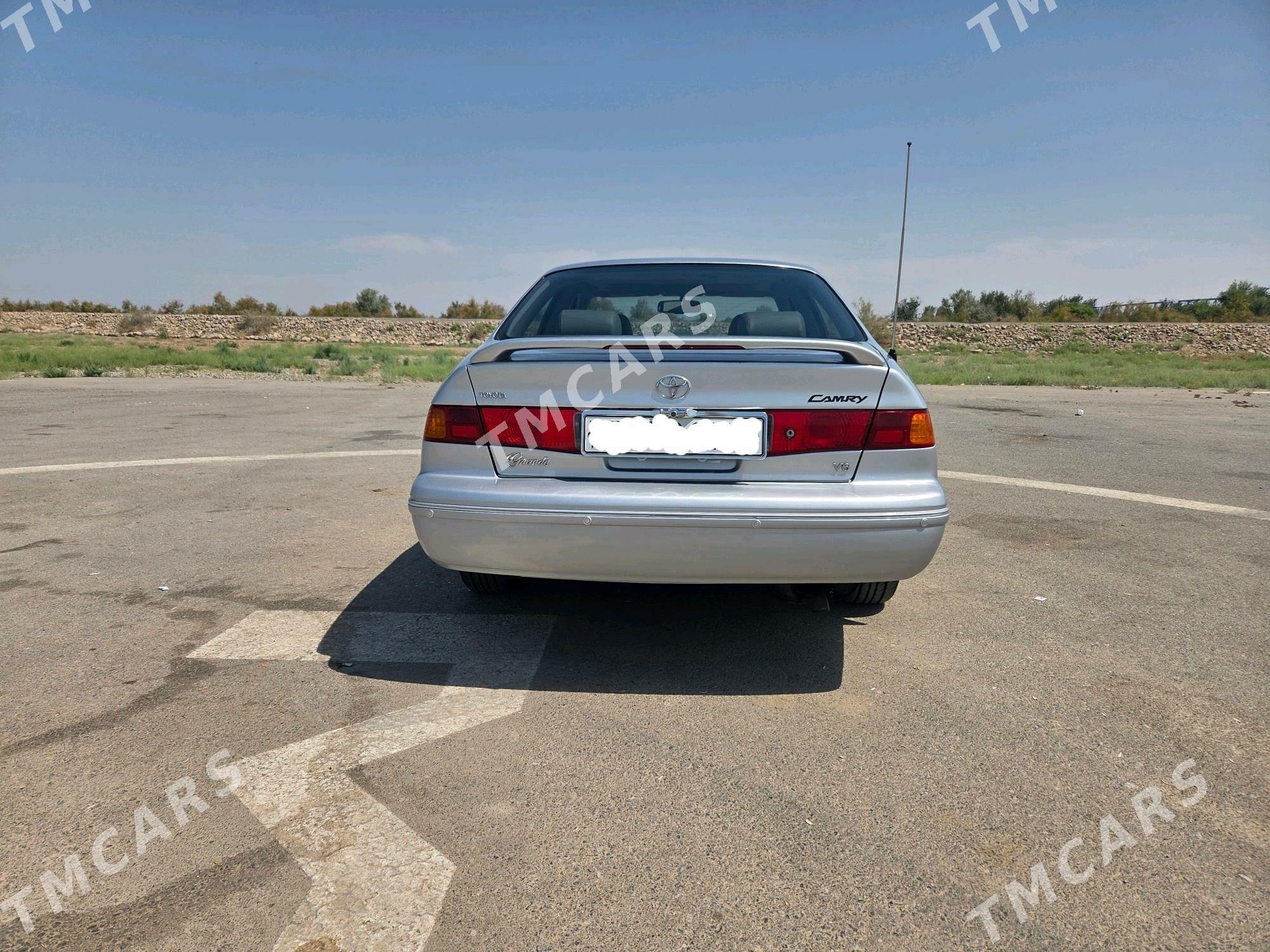 Toyota Camry 2001 - 190 000 TMT - Kerki - img 2