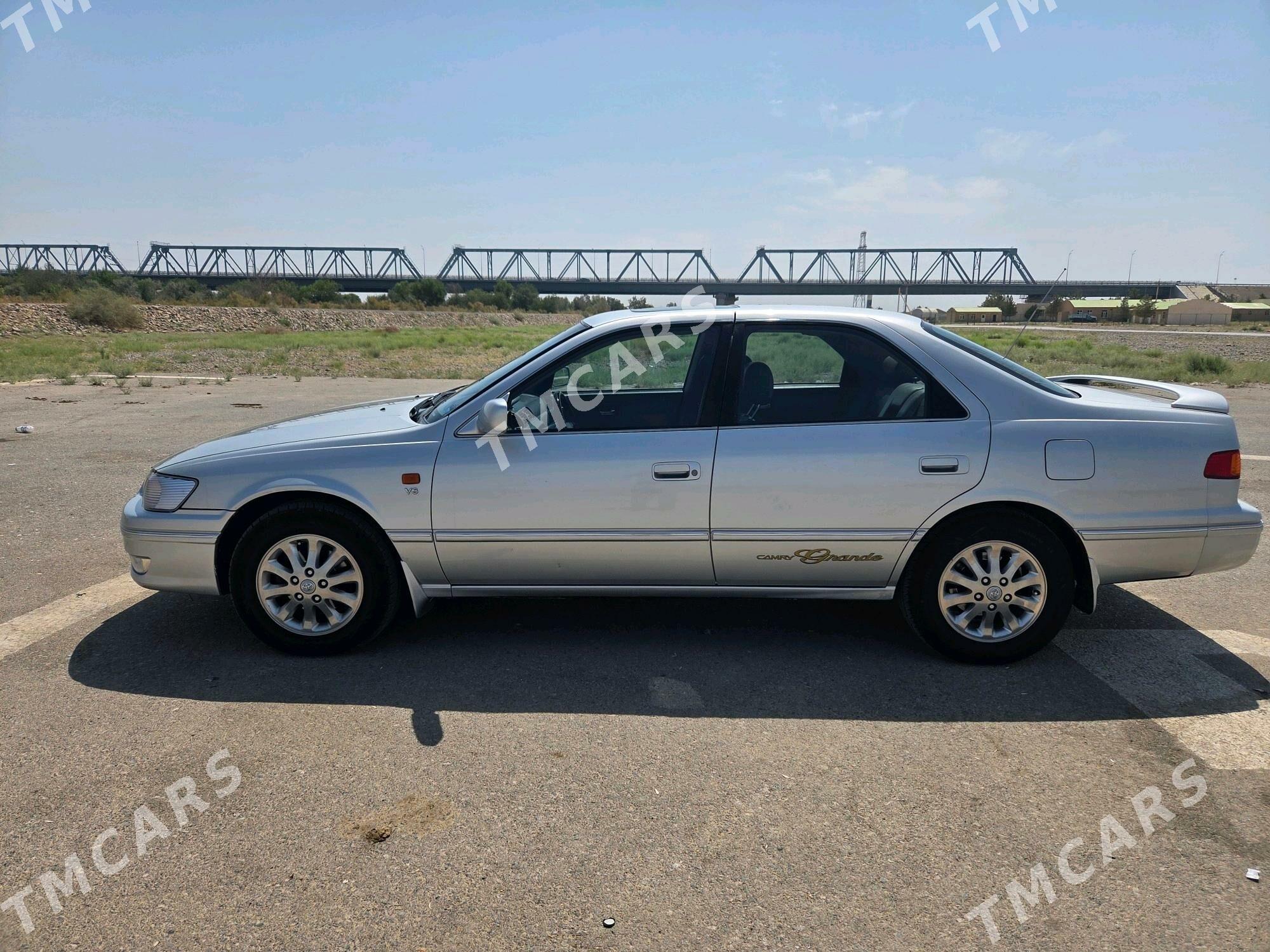 Toyota Camry 2001 - 190 000 TMT - Kerki - img 6