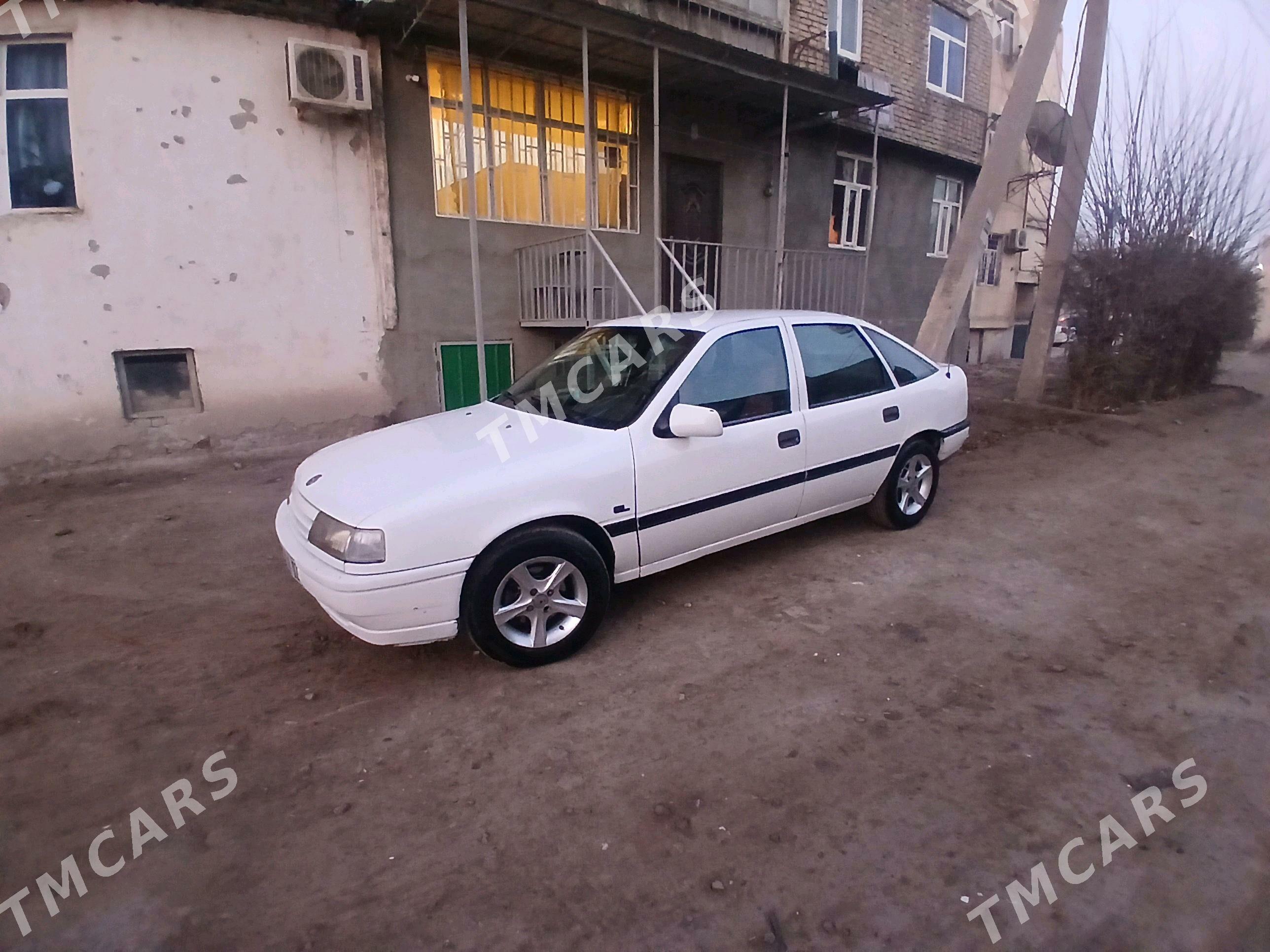 Opel Vectra 1990 - 35 000 TMT - Дашогуз - img 9