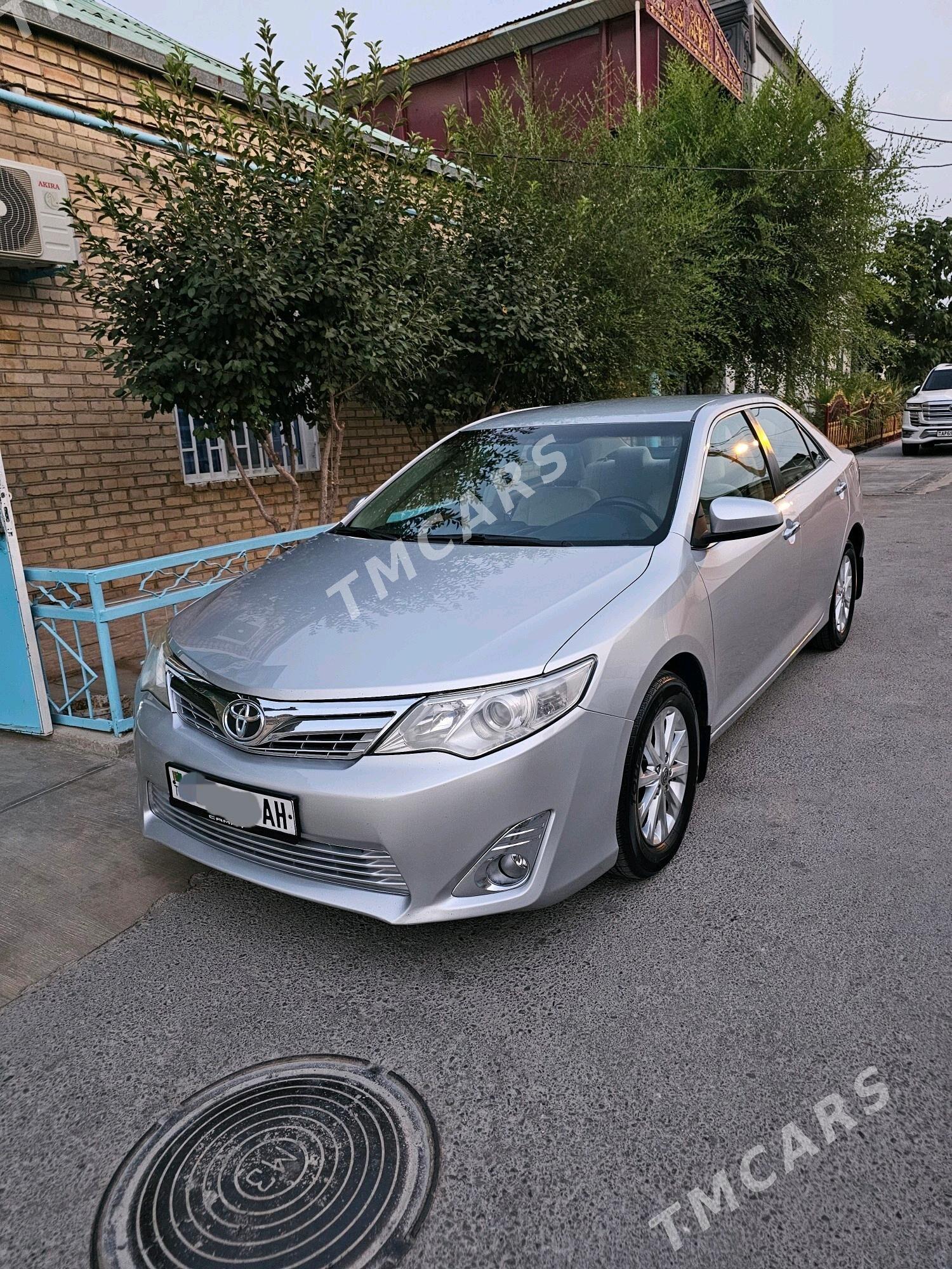 Toyota Camry 2013 - 211 000 TMT - Бедев - img 5