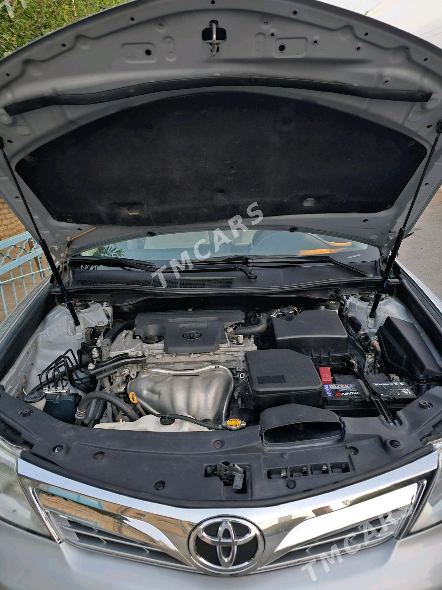 Toyota Camry 2013 - 211 000 TMT - Бедев - img 9
