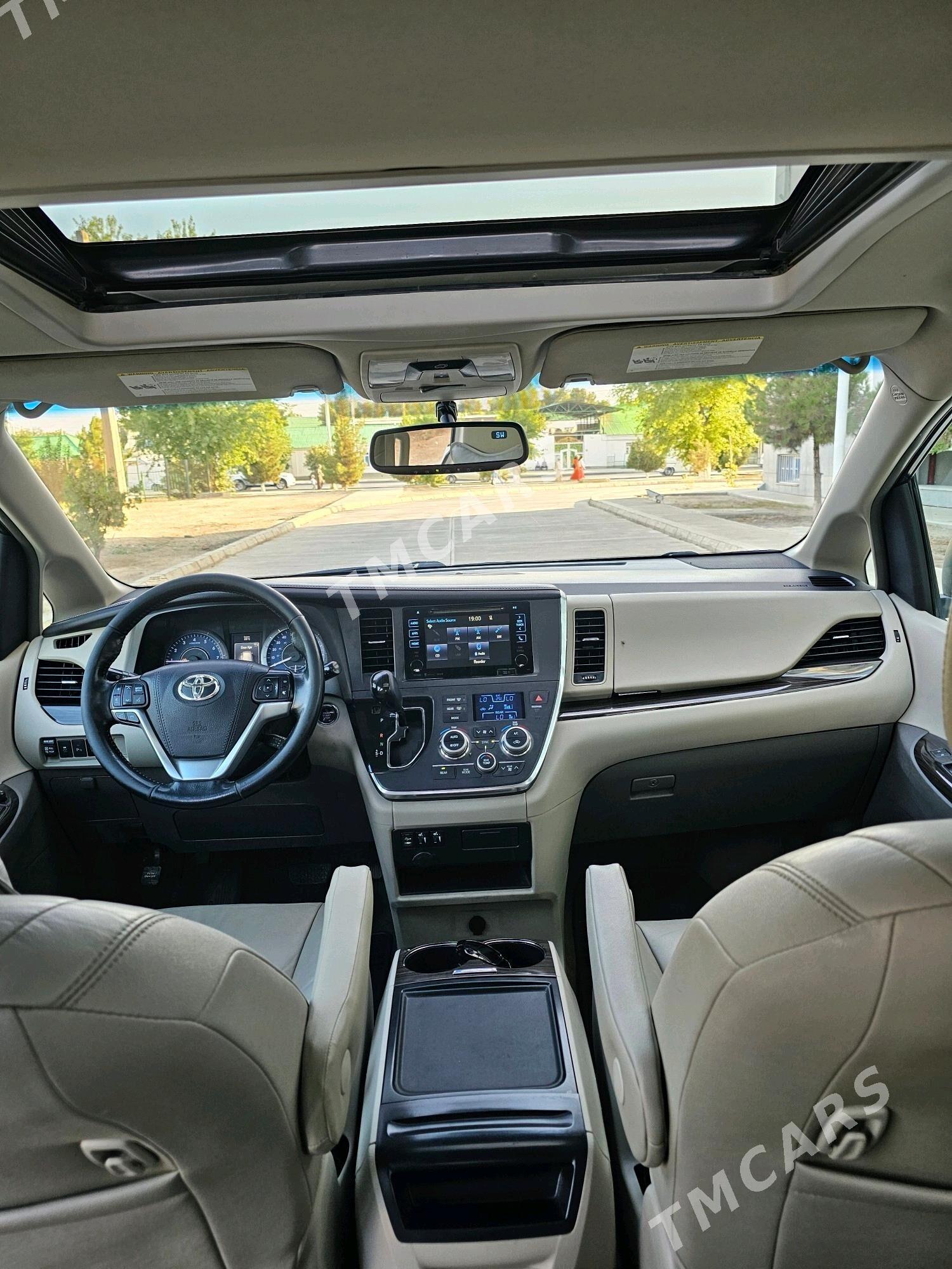 Toyota Sienna 2016 - 392 000 TMT - Aşgabat - img 3