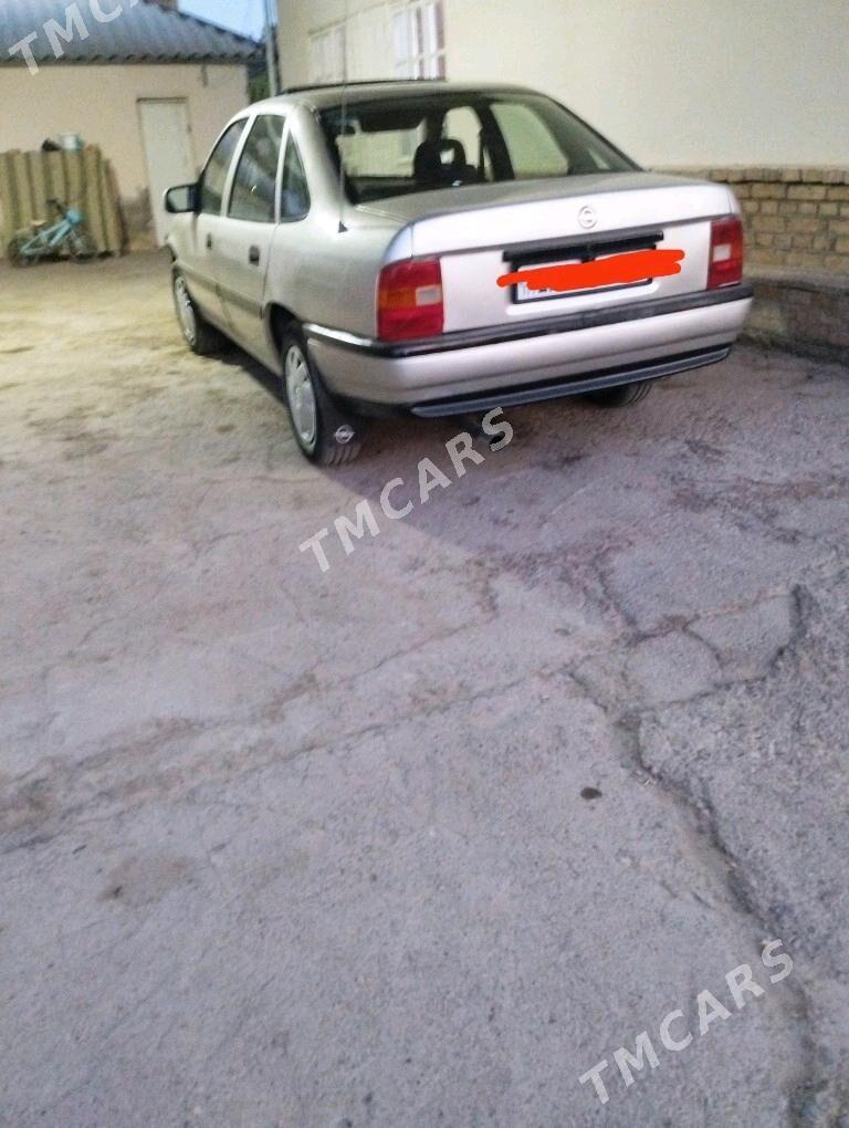Opel Vectra 1992 - 38 000 TMT - Мары - img 2