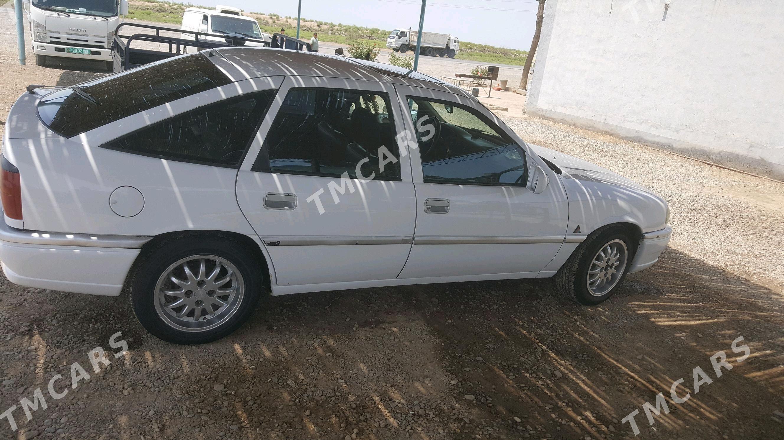 Opel Vectra 1993 - 31 000 TMT - Серахс - img 3