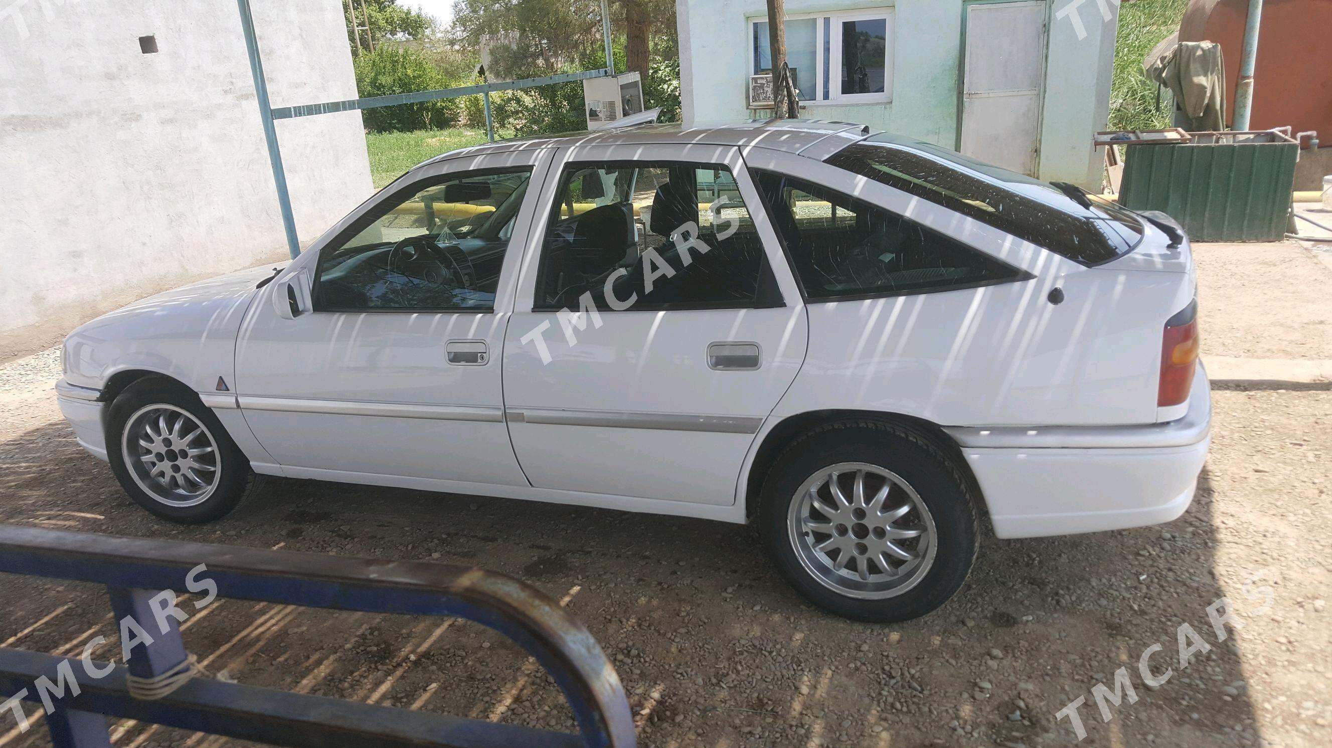 Opel Vectra 1993 - 31 000 TMT - Серахс - img 6