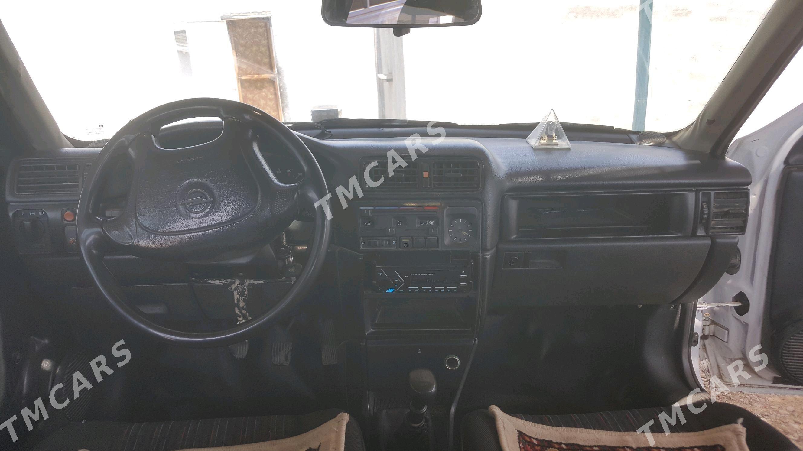 Opel Vectra 1993 - 31 000 TMT - Серахс - img 5