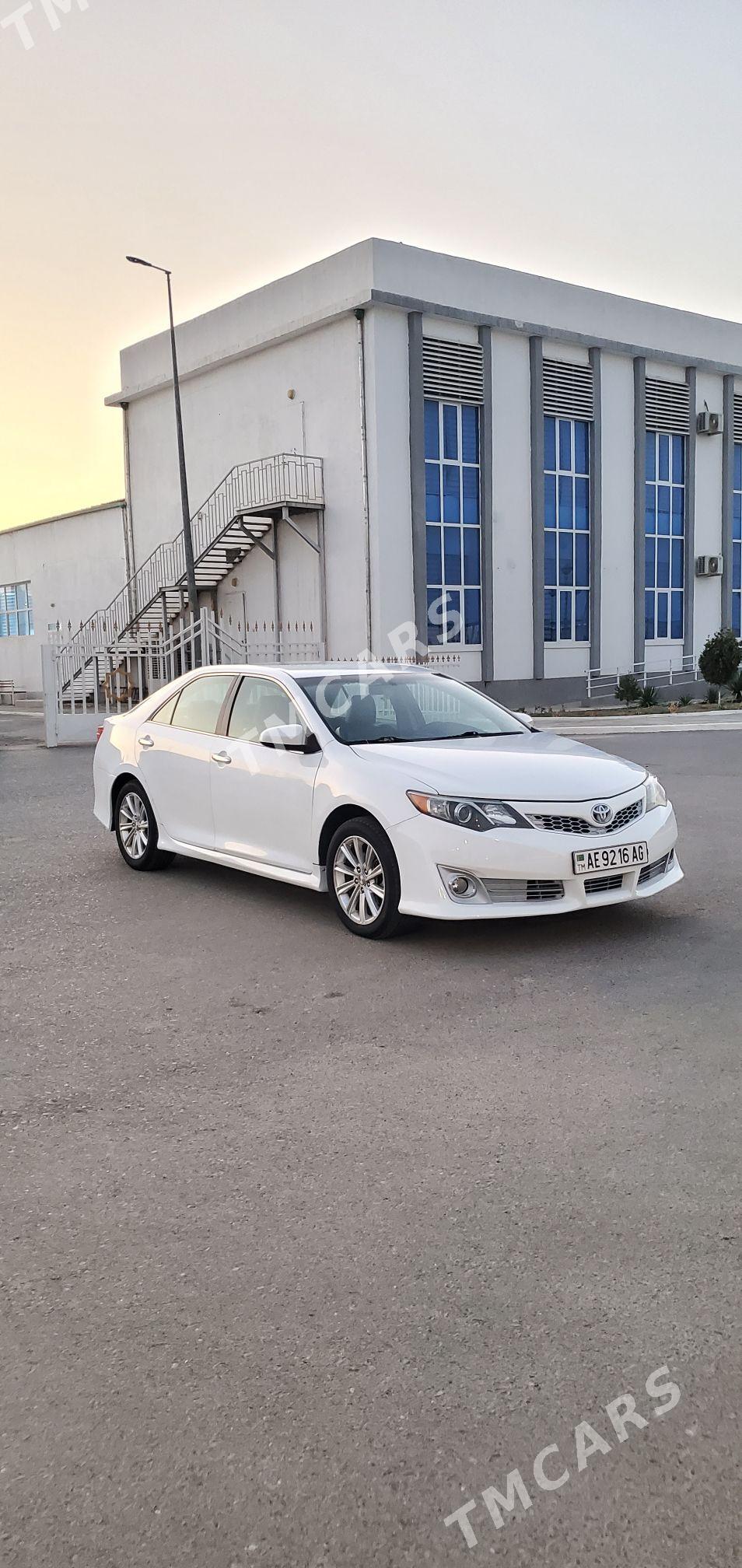 Toyota Camry 2012 - 210 000 TMT - Бахарден - img 1