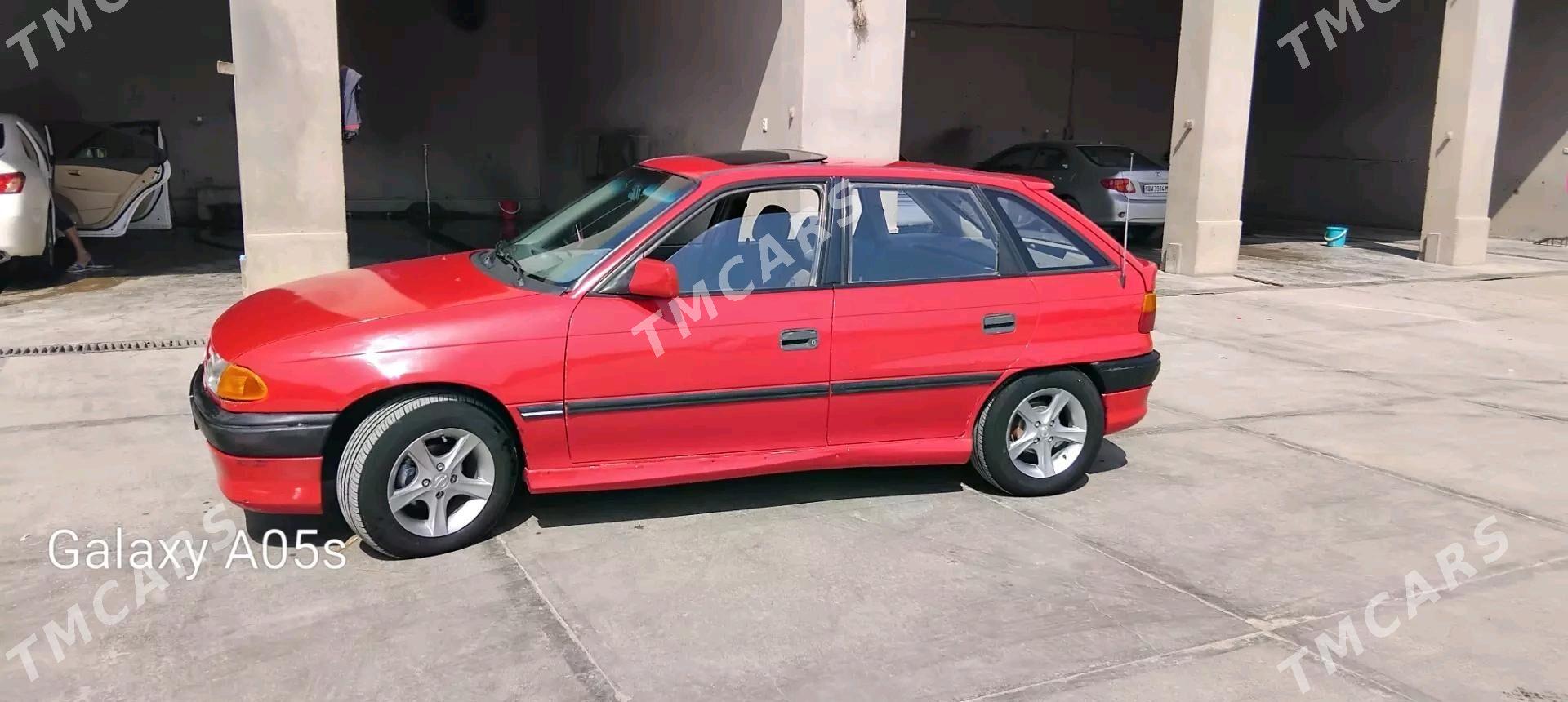 Opel Astra 1993 - 30 000 TMT - Mary - img 3