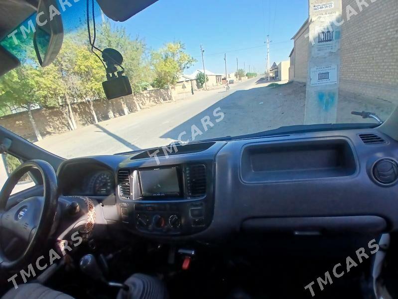 Nissan Urvan 2006 - 150 000 TMT - Mary - img 4