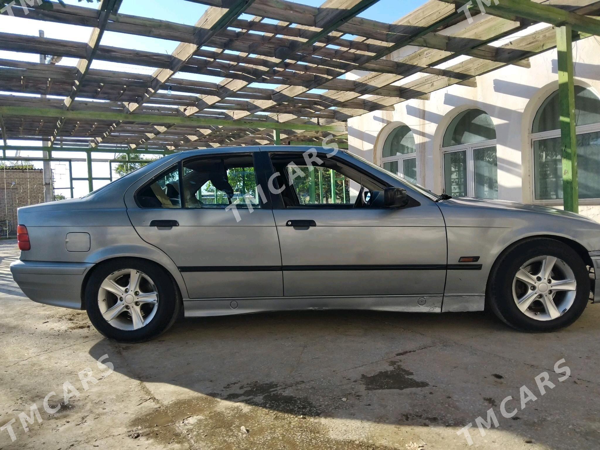 BMW 320 1992 - 35 000 TMT - Sakar - img 4