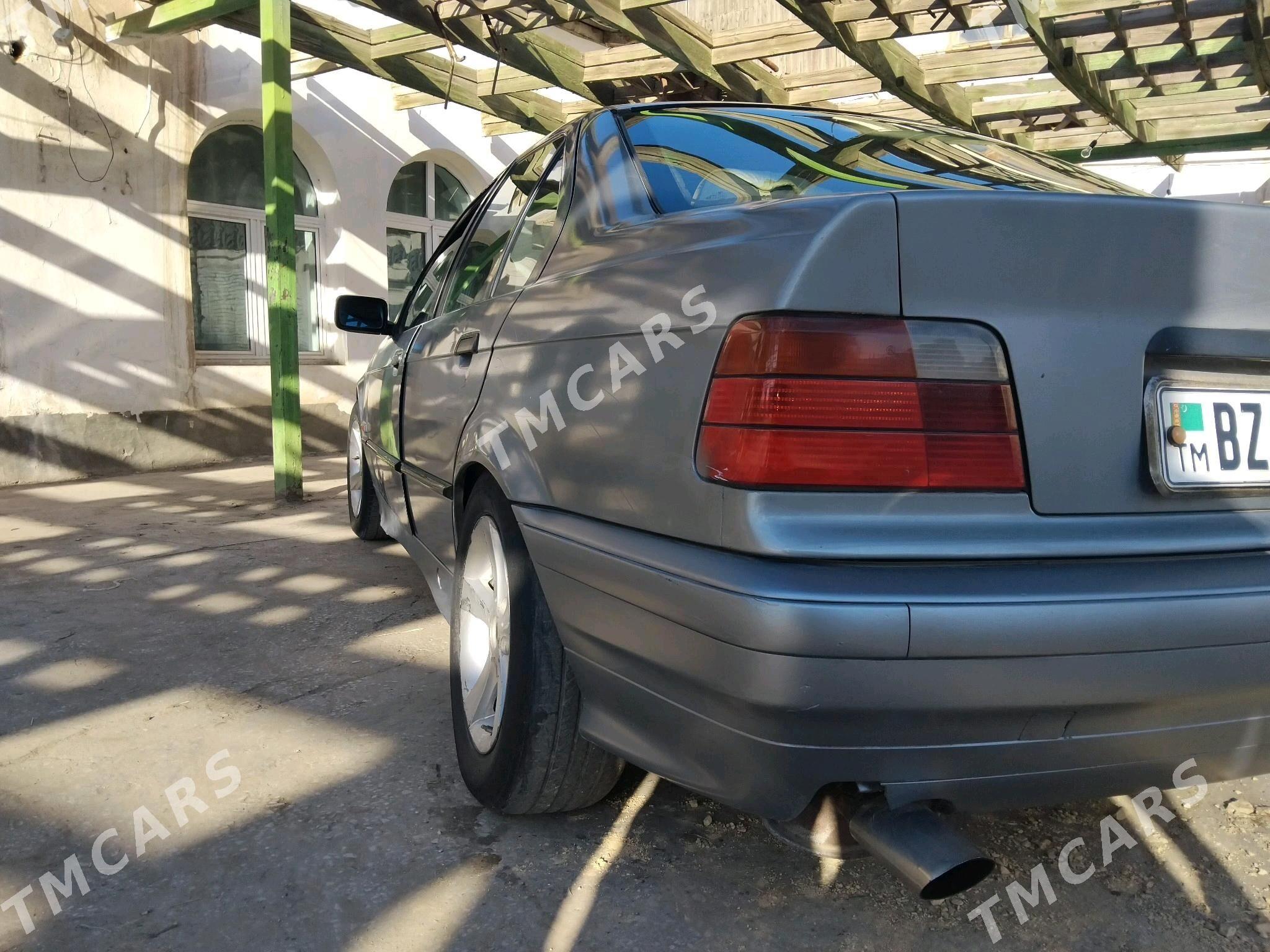 BMW 320 1992 - 35 000 TMT - Sakar - img 3