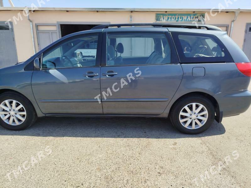 Toyota Sienna 2008 - 190 000 TMT - Daşoguz - img 2
