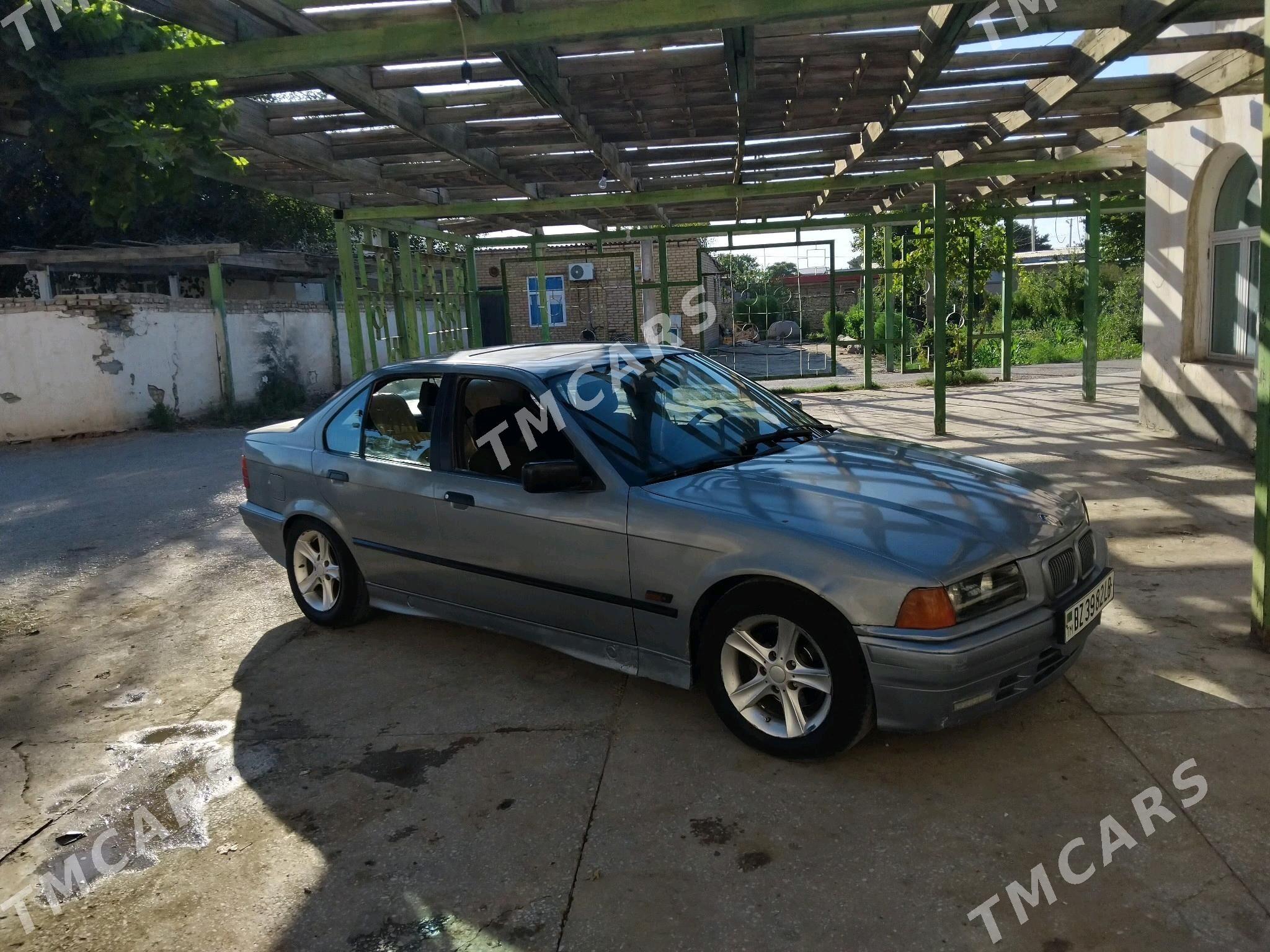 BMW 320 1992 - 35 000 TMT - Sakar - img 7