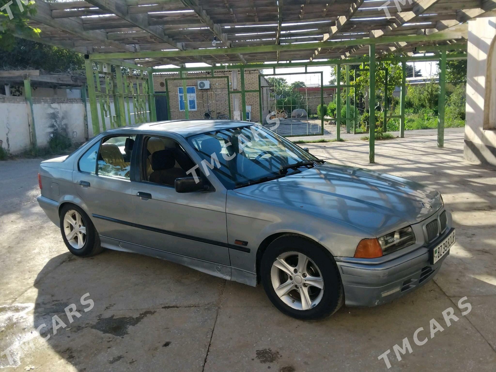 BMW 320 1992 - 35 000 TMT - Sakar - img 6
