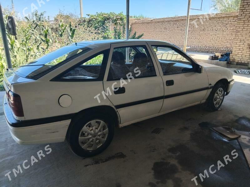 Opel Vectra 1993 - 22 000 TMT - Саят - img 6