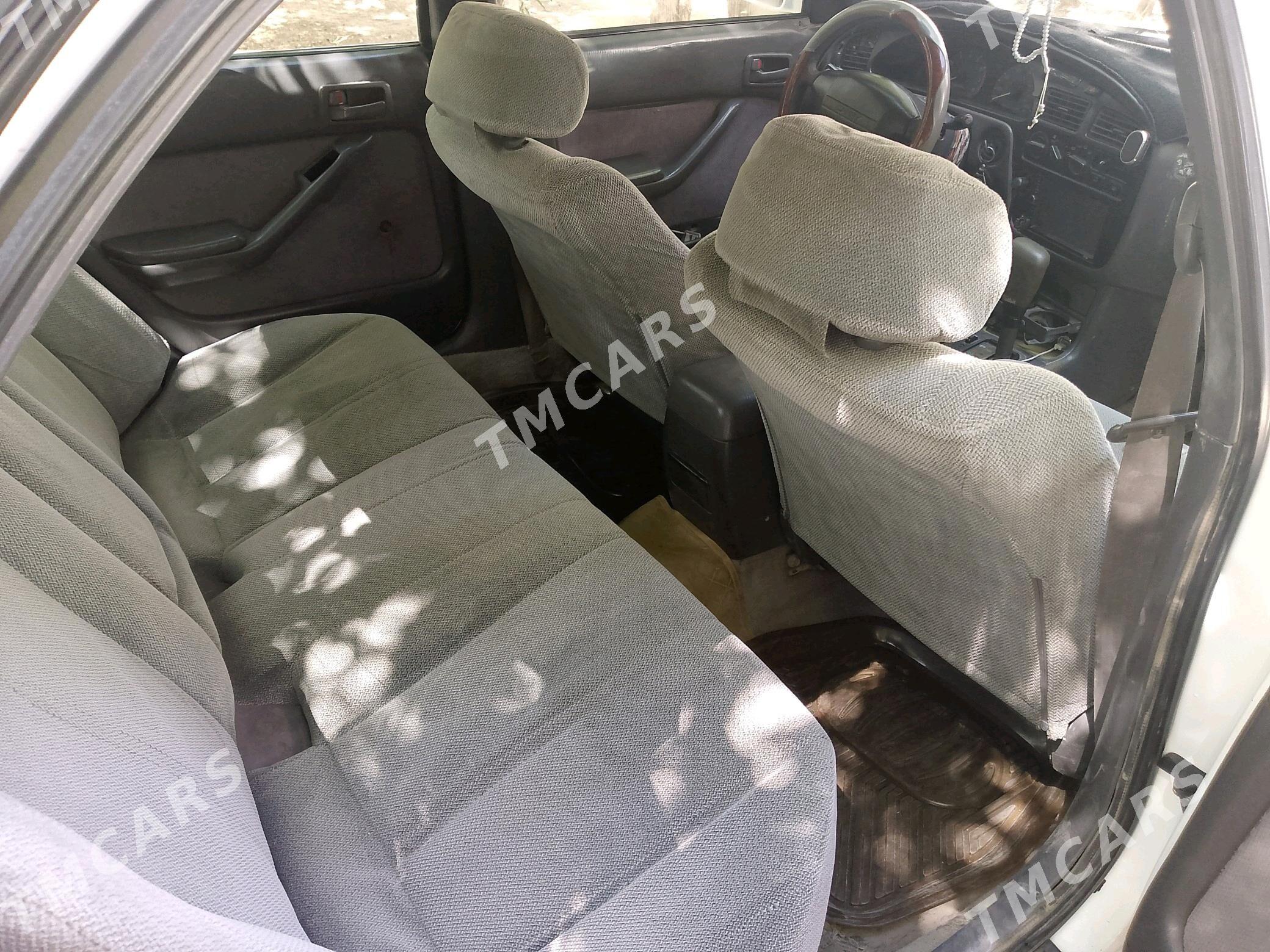 Toyota Camry 1992 - 70 000 TMT - Mary - img 6