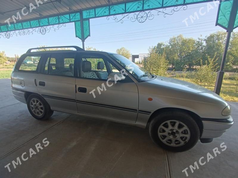 Opel Astra 1993 - 42 000 TMT - Дашогуз - img 3