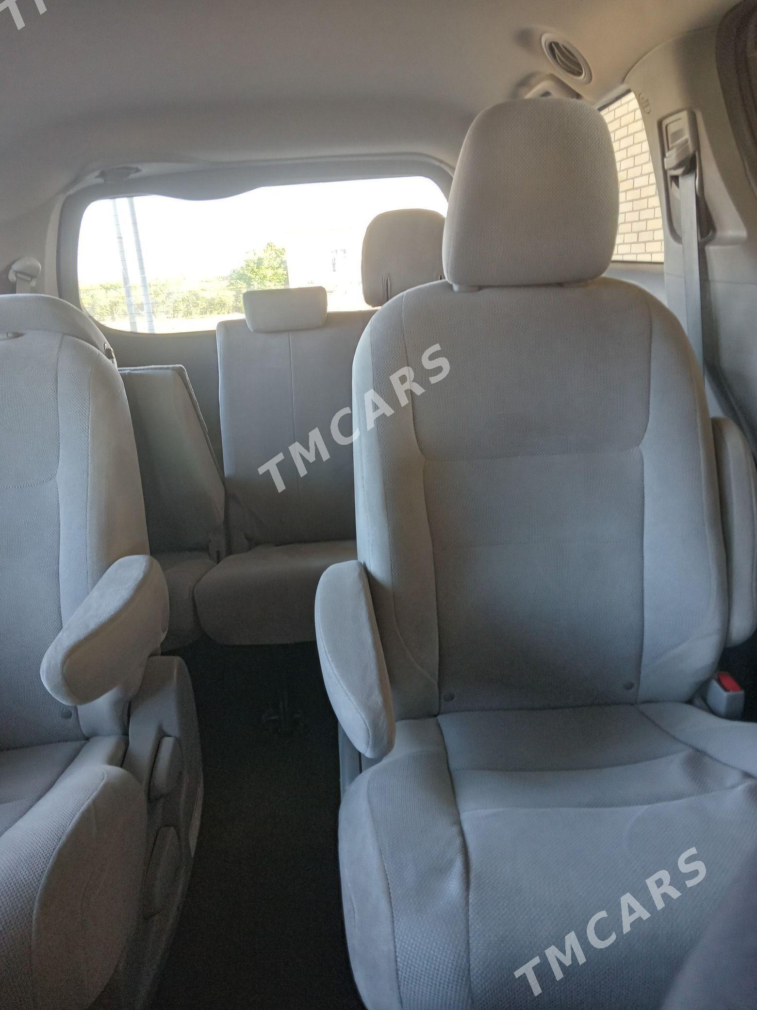 Toyota Sienna 2016 - 340 000 TMT - Мары - img 4