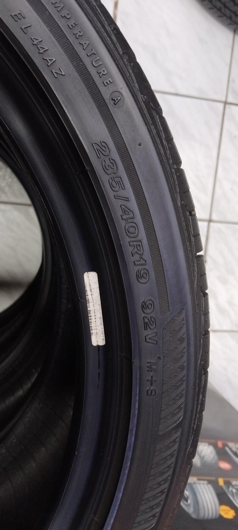 RABOCY BRIDGESTONE 2354019 4ST 1 000 TMT - Howdan "W" - img 2
