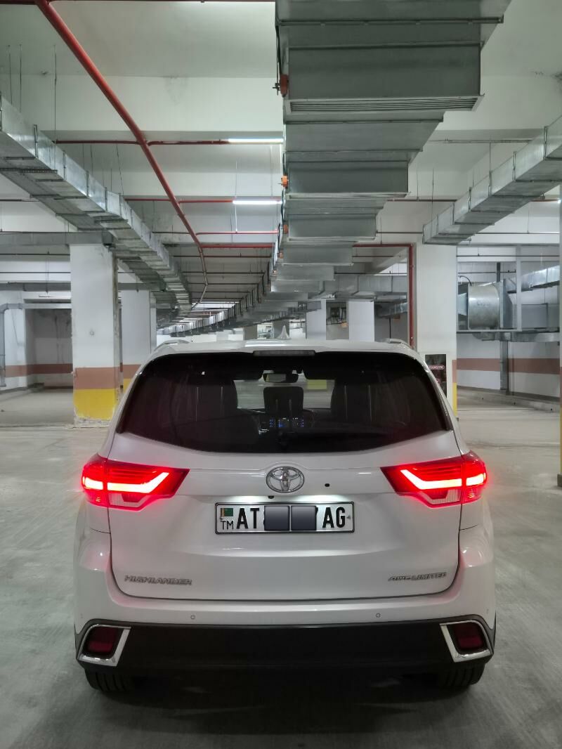 Toyota Highlander 2017 - 475 000 TMT - Ашхабад - img 8