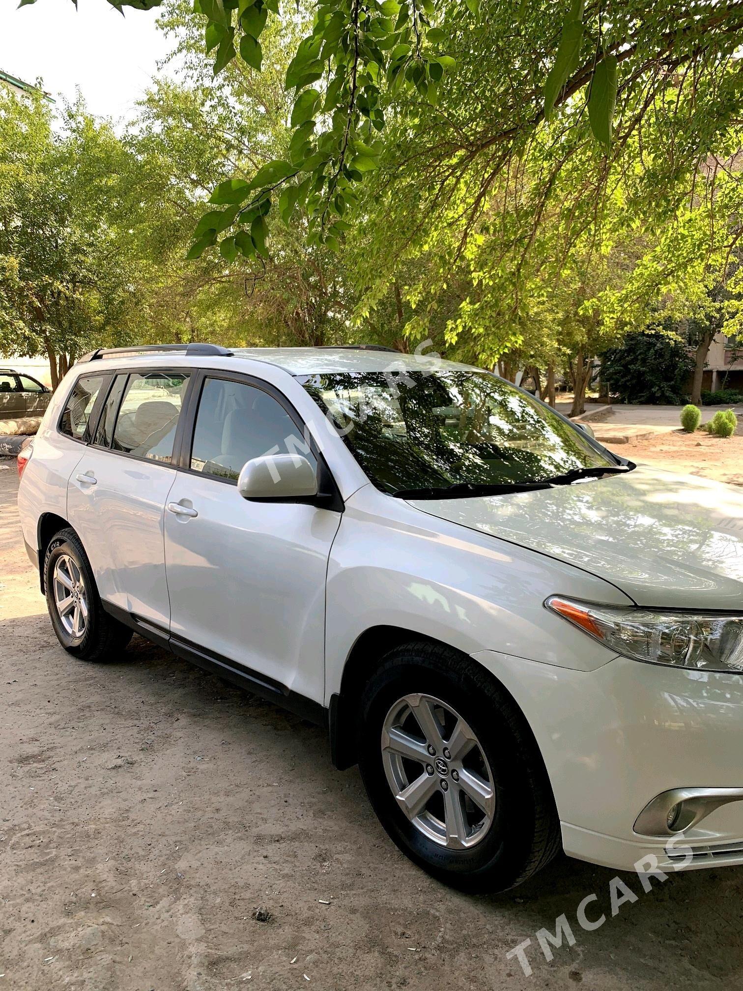 Toyota Highlander 2011 - 280 000 TMT - Мары - img 2