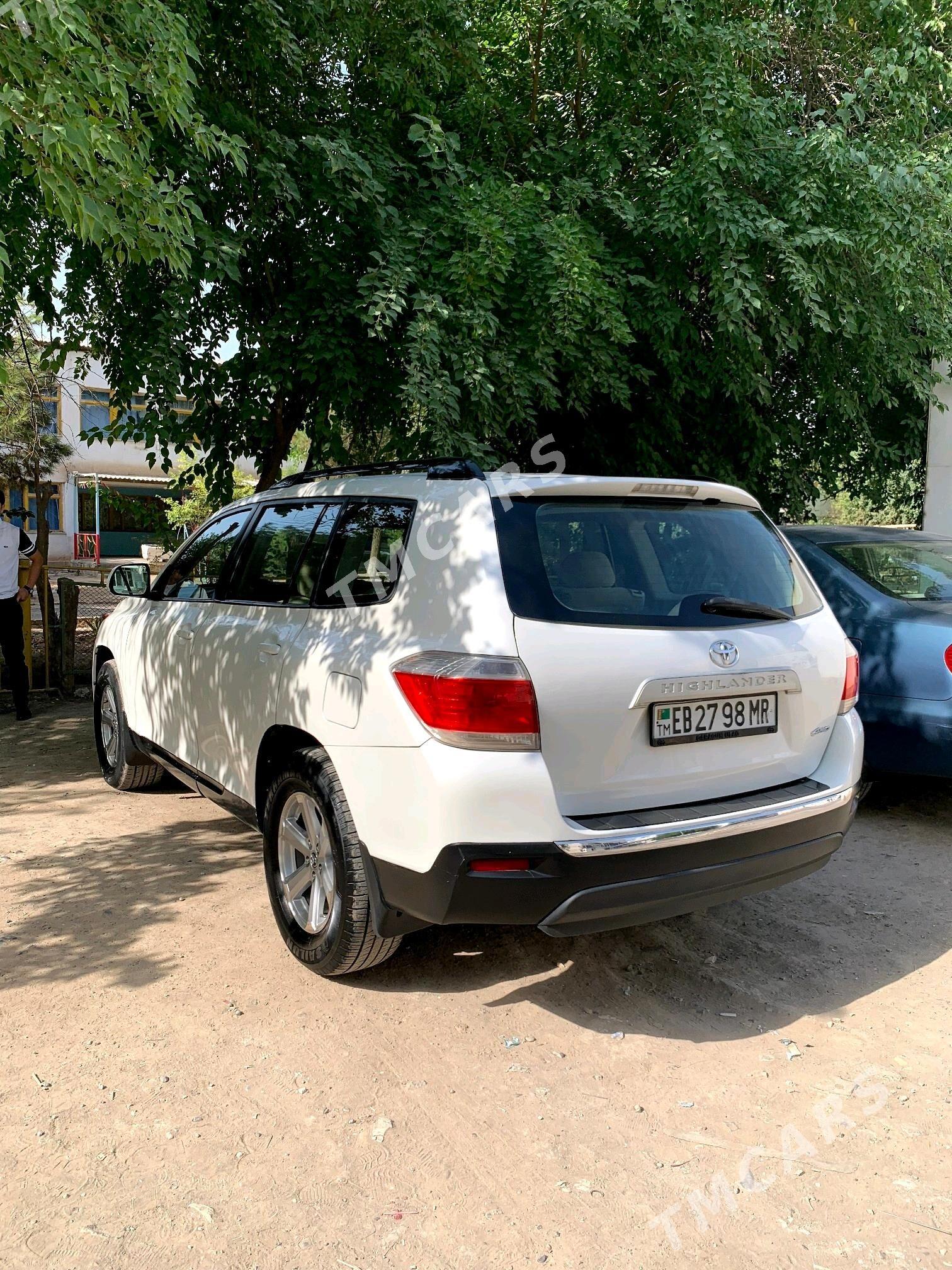 Toyota Highlander 2011 - 280 000 TMT - Мары - img 3