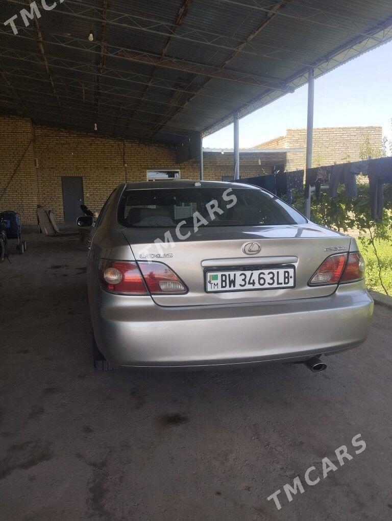 Lexus ES 300 2002 - 186 000 TMT - Дянев - img 7