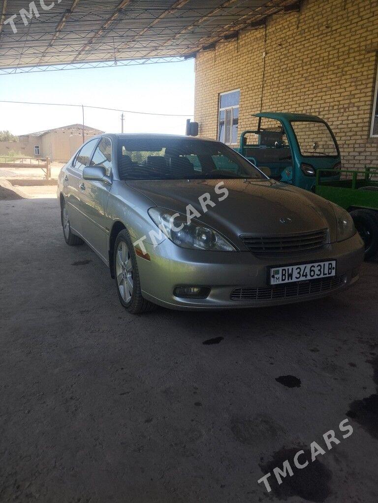 Lexus ES 300 2002 - 186 000 TMT - Дянев - img 2
