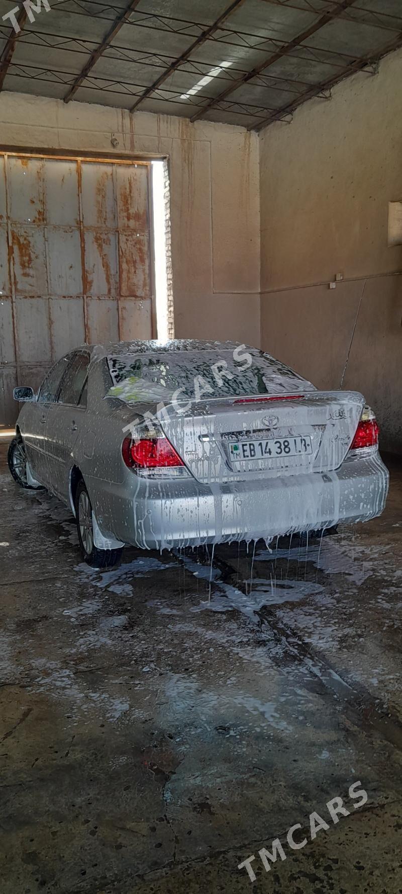 Toyota Camry 2005 - 210 000 TMT - Дарганата - img 7