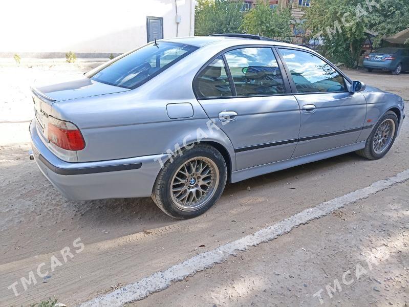 BMW E39 1998 - 90 000 TMT - Türkmenabat - img 3