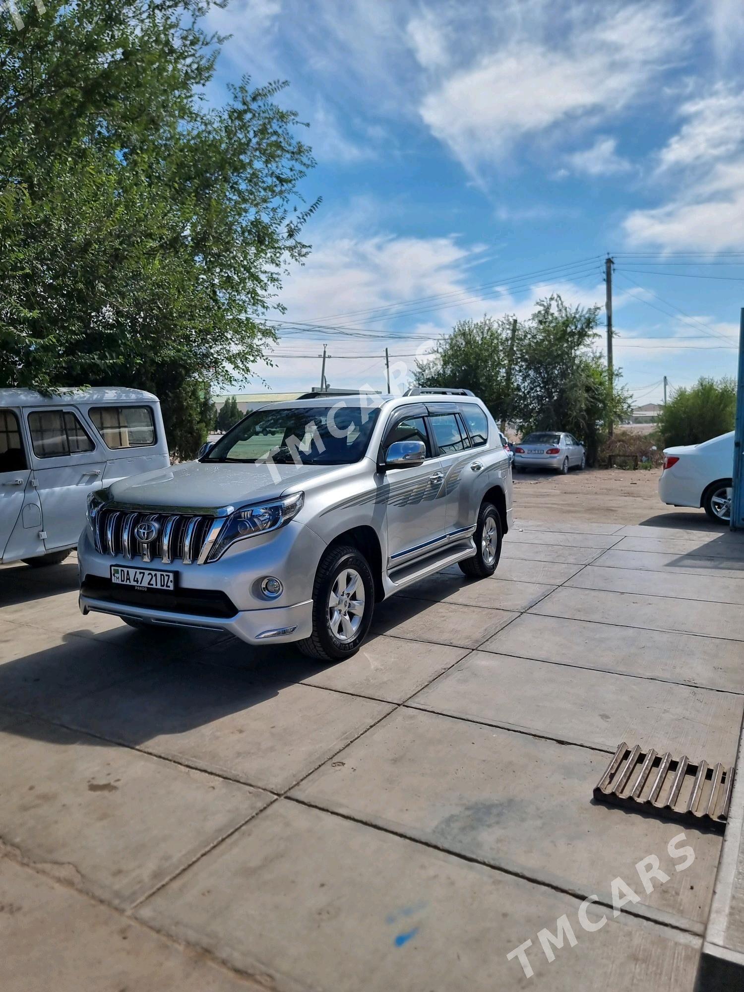 Toyota Land Cruiser Prado 2010 - 450 000 TMT - Gubadag - img 10