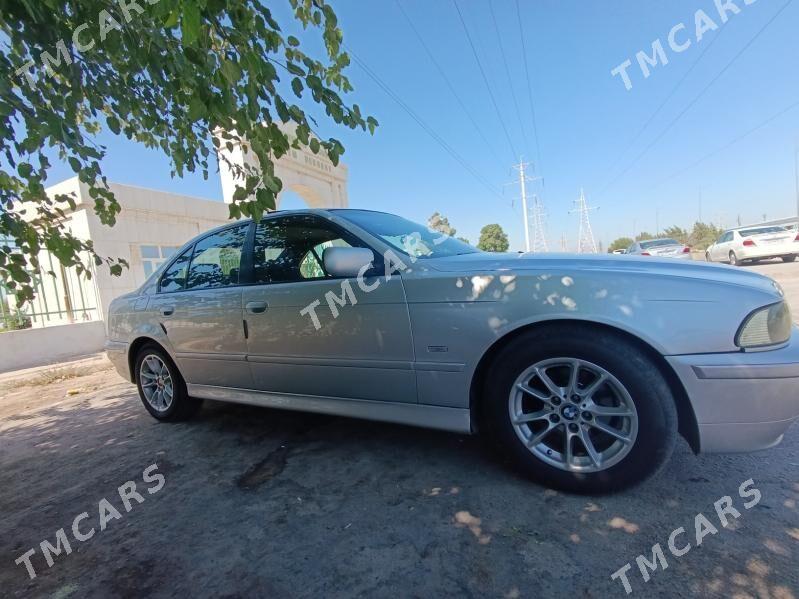 BMW E39 2002 - 130 000 TMT - Sakar - img 4