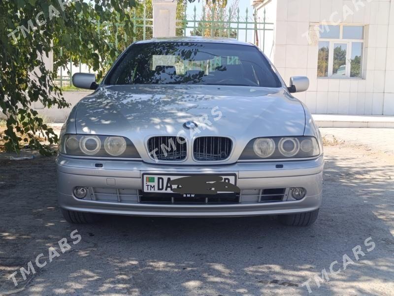 BMW E39 2002 - 130 000 TMT - Sakar - img 3