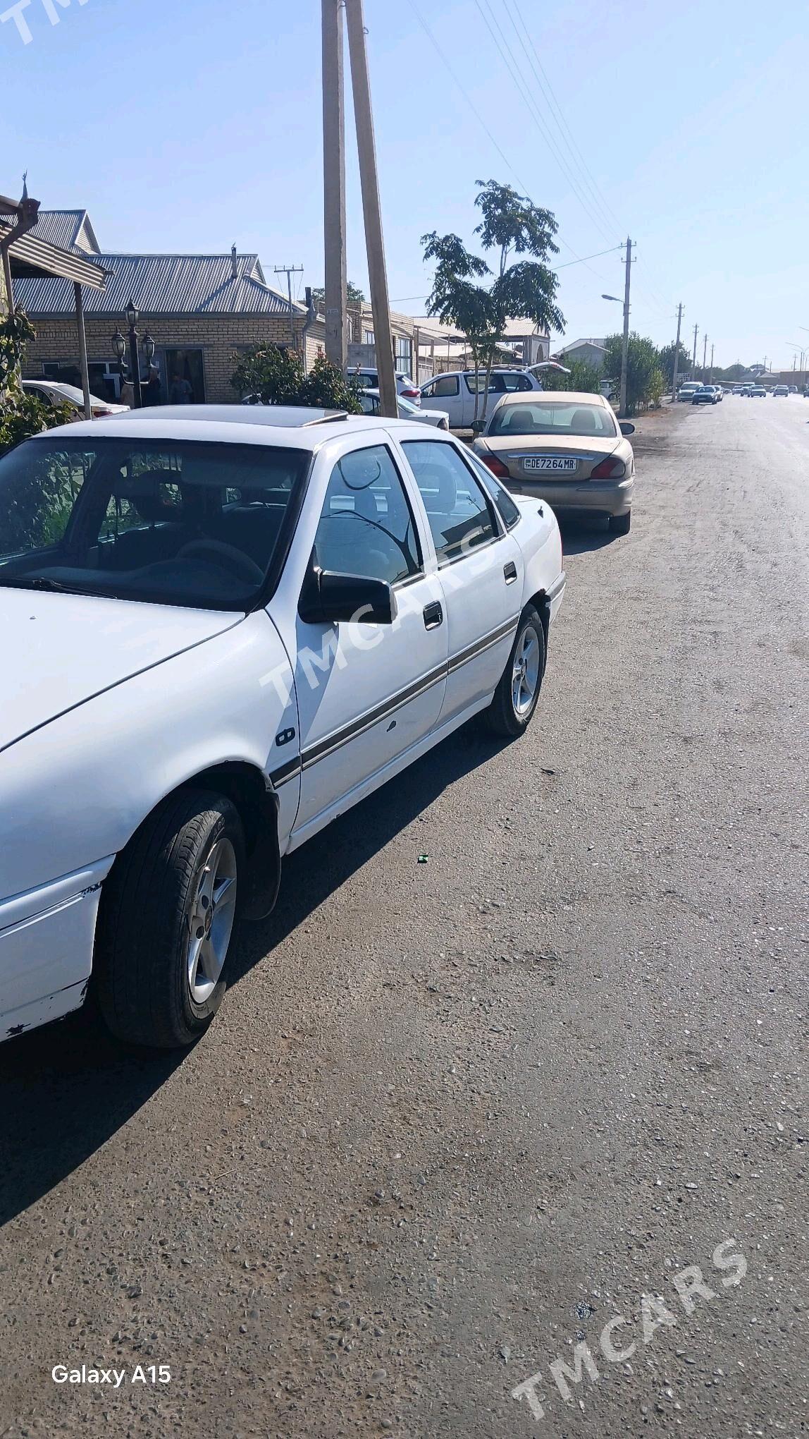 Opel Vectra 1991 - 28 000 TMT - Mary - img 3