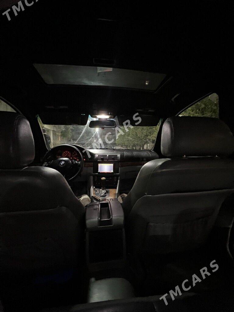 BMW E39 2002 - 130 000 TMT - Кëши - img 8