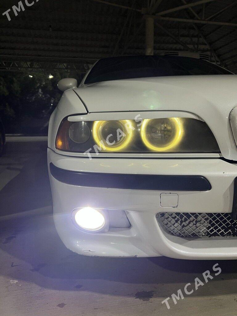 BMW E39 2002 - 130 000 TMT - Кëши - img 6
